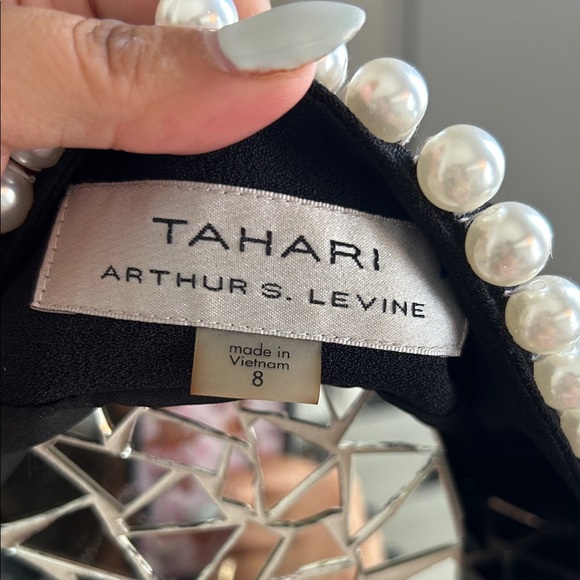 Tahari Arthur Levine Black Pearl Ruffle Women's Jacket - Picture 2 of 7